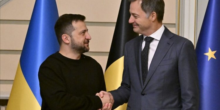 بلژیک ۳۰ جنگنده اف-۱۶ در اختیار اوکراین میگذارد