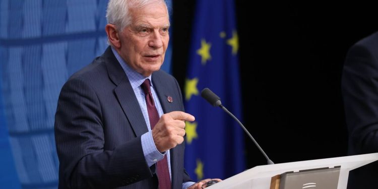 بورل: اروپا همه گزینه را در واکنش به قانون «عوامل بیگانه» گرجستان بررسی می‌کند