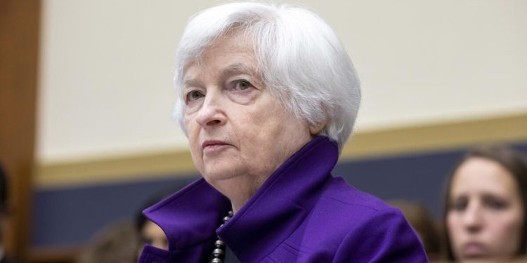 وزیر خزانه‌داری آمریکا: تحریم‌های ثانویه ضد روسی تشدید می‌شوند