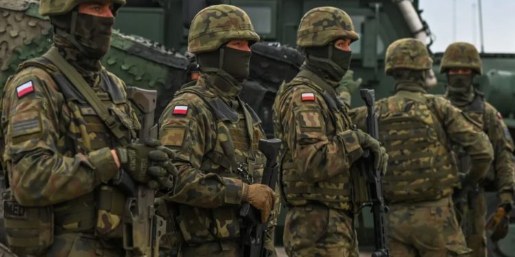 بنا بر نتایج یک نظرسنجی: اکثر لهستانی‌ها به توانایی دفاعی ارتش این کشور بدبین هستند