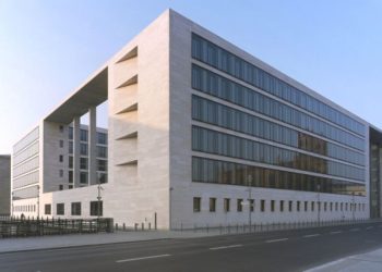 واکنش برلین به اعدام سرکرده گروهک تروریستی «تندر»: کنسولگری‌های ایران در آلمان را می‌بندیم