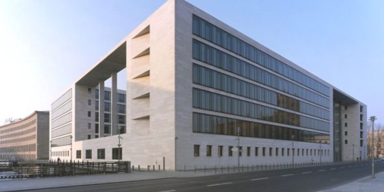 واکنش برلین به اعدام سرکرده گروهک تروریستی «تندر»: کنسولگریهای ایران در آلمان را میبندیم