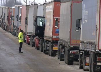 انتقاد سفارت اوکراین از اقدام کشاورزان لهستانی در بستن مرز میان دو کشور