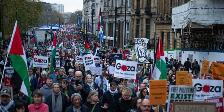 حامیان فلسطین در انگلیس خواستار توقف فروش سلاح به رژیم صهیونیستی شدند