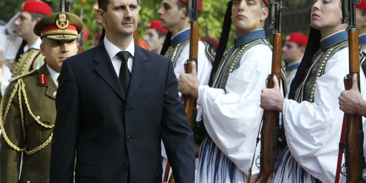 خبرنگار نظامی روس: ارتش سوریه نمیدانست برای چه باید مقاومت کند