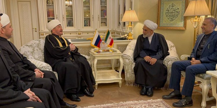 دیدار معاون بینالملل دفتر مقام معظم رهبری با مفتی اعظم روسیه