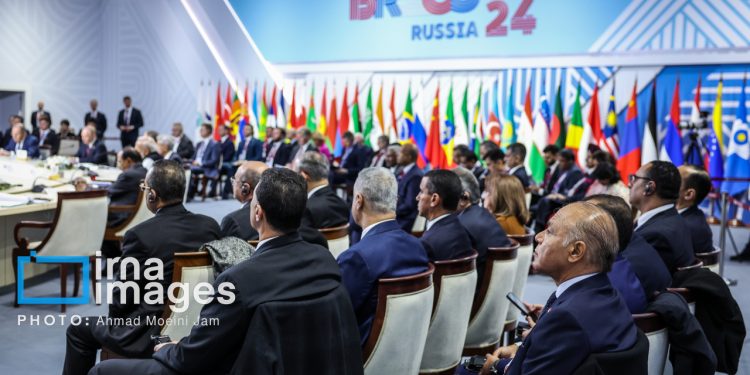 پروفسور راس: هدف ترامپ از تهدید بریکس ایجاد اختلاف است