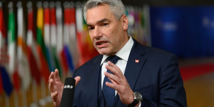 صدراعظم اتریش : بزودی کناره‌گیری می کنم