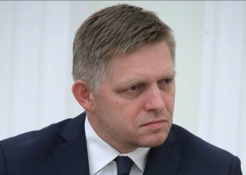 مخالفان نخست وزیر اسلواکی خواستار رای عدم اعتماد به دولت او شدند