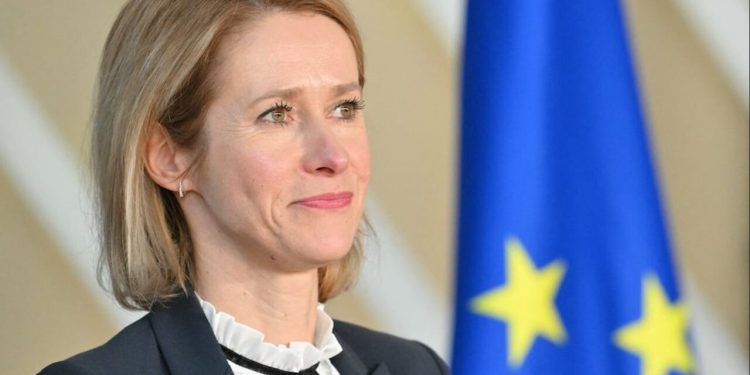 مسئول سیاست خارجی اتحادیه اروپا: تحریم‌ها علیه روسیه باید ادامه یابد