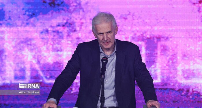 دستیار علمی پوتین: ایران، کشوری الگو برای جهانیان است