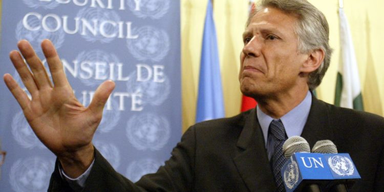 نخست وزیر پیشین فرانسه خواهان بهرهبرداری اروپا از فرصت ریاستجمهوری ترامپ شد