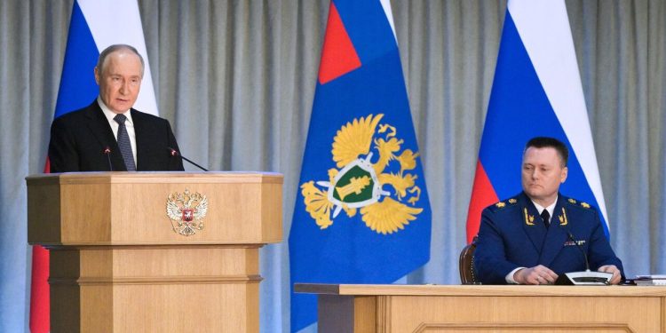 پوتین: ما در کورسک کاملاً ناکام هستیم. محاکمه مهاجمان به عنوان یک تروریست