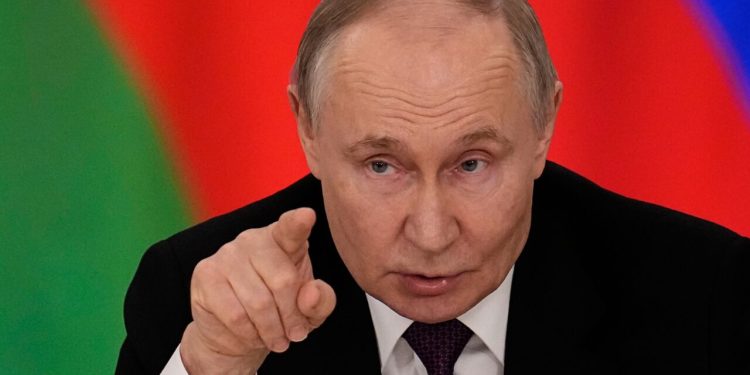 بلومبرگ: پوتین الحاق چهار منطقه اوکراین به روسیه را شرط هر توافق صلحی میداند