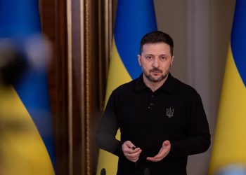 زلنسکی: به جز الحاق کریمه به روسیه ،هر پیشنهادی از سوی متحدان خود را  می پذیریم