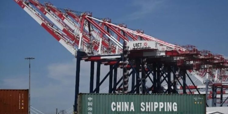 فرانسه 2: آیا جنگ تجاری ترامپ را از کالاهای چینی به اروپا می فرستد؟