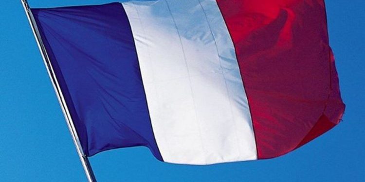 فرانسه سفیر الجزایر را دعوت می کند