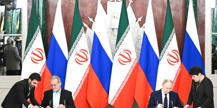 پوتین قانون معاهده جامع راهبردی با ایران را امضا کرد