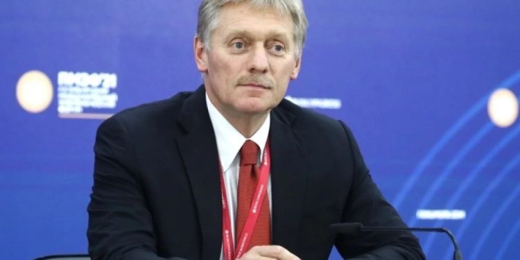 کرملین: روسیه و ایالات متحده در توافق صلح اوکراین کار می کنند