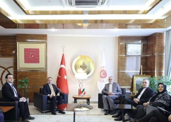 تاکید ایران و ترکیه بر گسترش همکاری‌های اقتصادی و تجاری