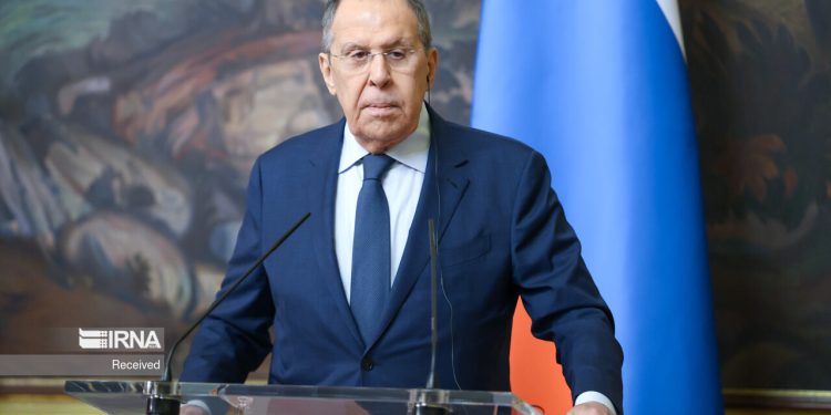 لاوروف: روسیه به دنبال حل عادلانه مناقشه اوکراین است