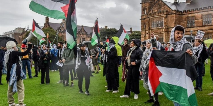 اعتراض هزاران نفر در سوئد و فرانسه به اقدامات و حملات اسرائیل به غزه