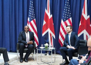 جنگ اوکراین محور گفت‌ وگوی تلفنی وزیر خارجه انگلیس و معاون ترامپ