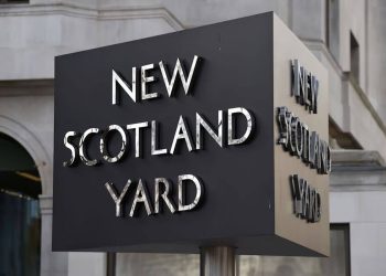 روایت مبهم پلیس انگلیس از بازداشت چند ایرانی در پرونده امنیتی