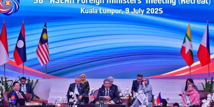 بیانیه وزرای امور خارجه ASEAN: تعاریف تعاریف یک جانبه است