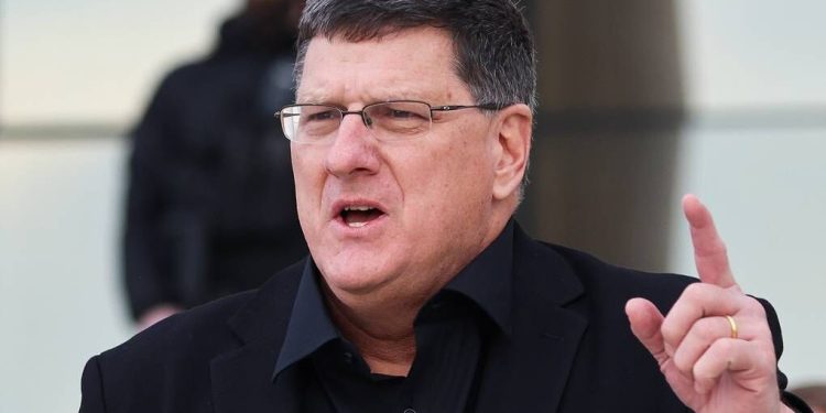 افسر سابق ایالات متحده: غرب اوکراین برای جلوگیری از روابط آمریکا با روسیه مشخص است