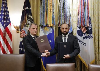 وزیر امور خارجه ارمنستان حکم ایروان را در جاده ترامپ تأیید کرد