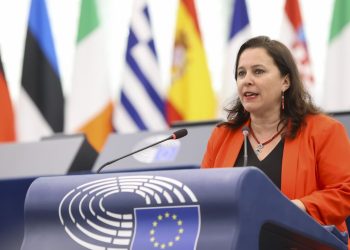 پارلمان اروپا: دولت ها باید در مورد متوقف کردن جنایات اسرائیل فکر کنند