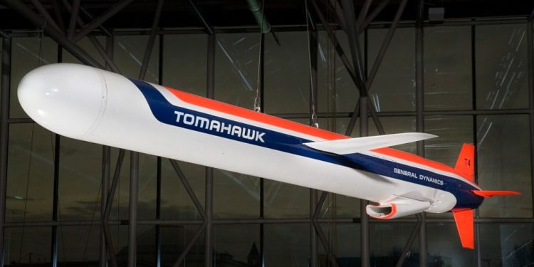 Axius: دانشجوی زلینسکی با موشک های Tamhawak از ترامپ