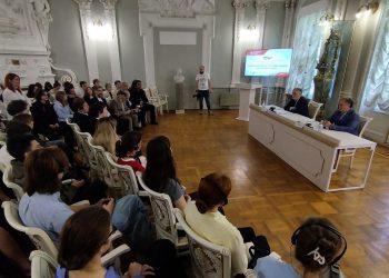 صالح: روابط ایران -روسیه پایه و اساس دستیابی به دنیای چند منظوره است