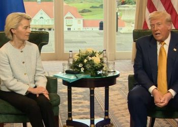 مشاوره ترامپ و رئیس کمیسیون اروپا برای افزایش فشار اقتصادی بر روسیه