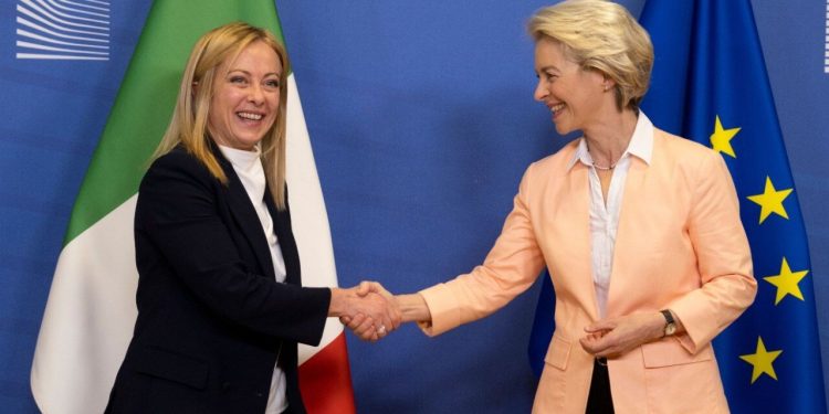 هند و اروپا به دنبال توافق نامه تجارت آزاد هستند؟