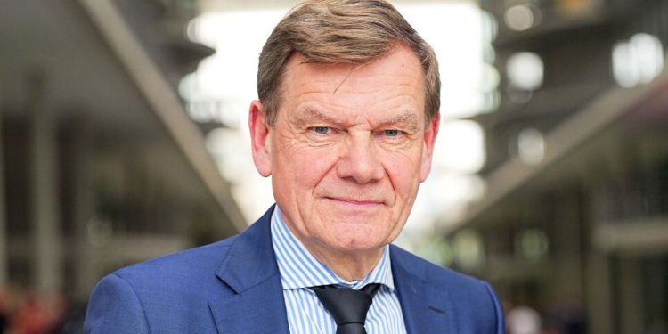 وزیر امور خارجه آلمان: پوتین ما را آزمایش می کند