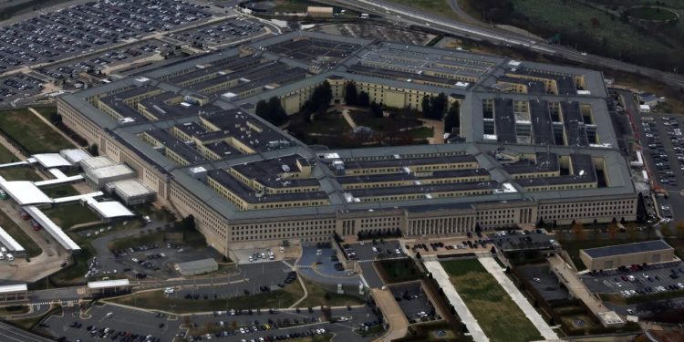 پنتاگون: کمک های امنیتی به لتونی ، لیتوانی و استونی کاهش می یابد