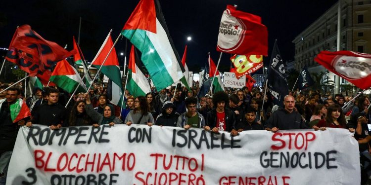 آغاز تظاهرات در شهرهای اروپا پس از حمله اسرائیل به ناوگان این نام