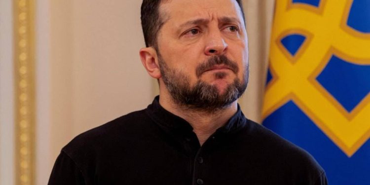 زلنسکی: اوکراین تولیدات دفاعی داخلی خود را افزایش می دهد