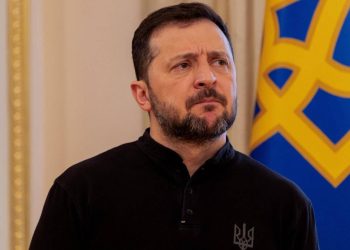 زلنسکی: صلح باید با عزت باشد