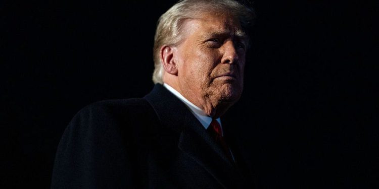 مقام کاخ سفید: ترامپ با حفظ اختیارات تصمیم‌گیری، از لایحه تحریم‌های روسیه حمایت خواهد کرد