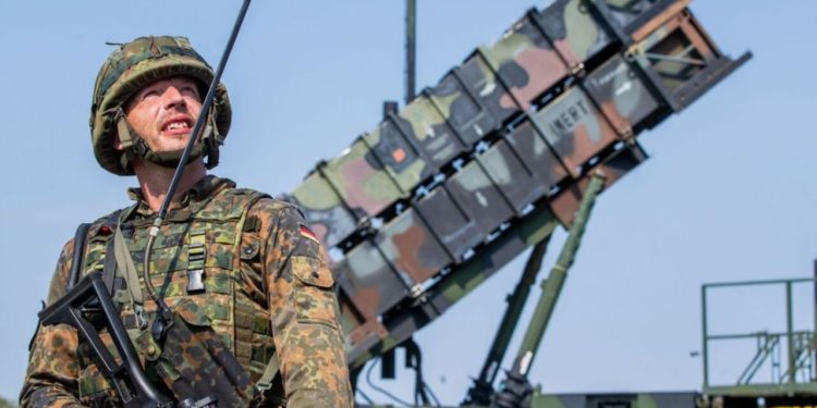 آلمان سامانه های پدافند هوایی پاتریوت را از لهستان خارج کرد