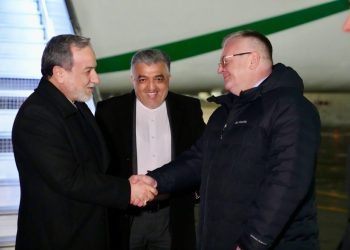 عراقچی وارد مینسک شد