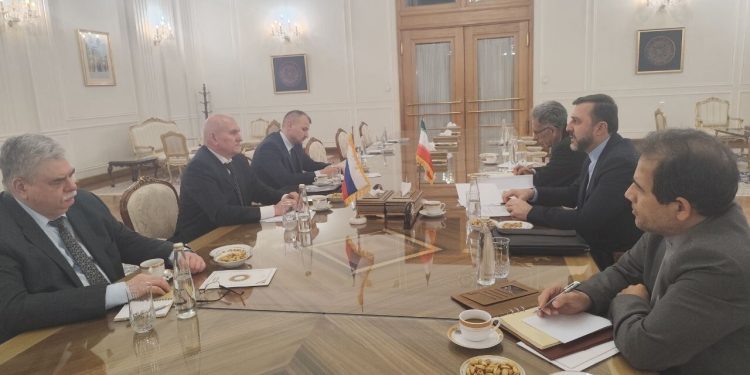 نشست دوجانبه نمایندگان ویژه ایران و روسیه در امور دریای خزر برگزار شد