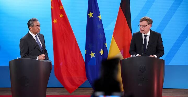 هشدار چین: توکیو پکن را تهدید نظامی می کند