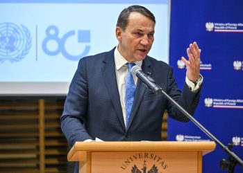 وزیر خارجه لهستان: شورای ناتو و روسیه منحل شده است