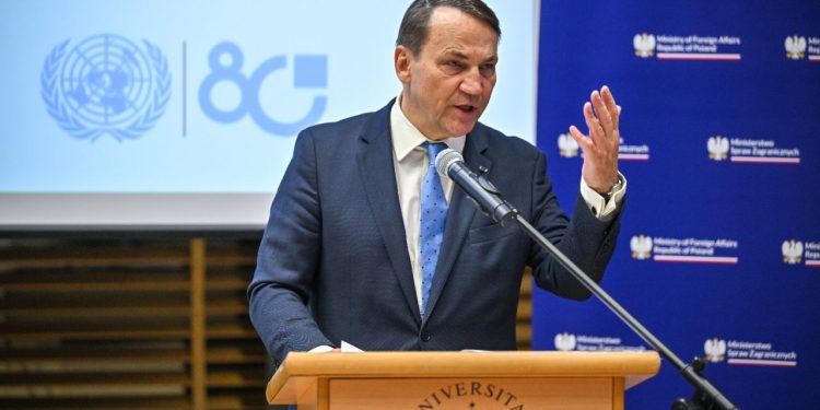 وزیر خارجه لهستان: شورای ناتو و روسیه منحل شده است