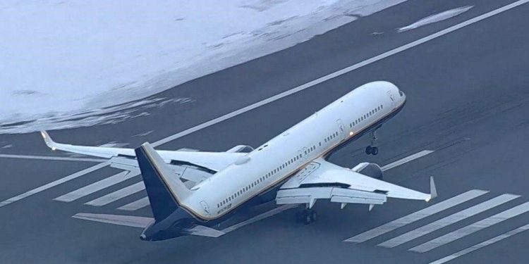 CNN: هواپیمای حامل مادورو در نیویورک فرود آمد + فیلم